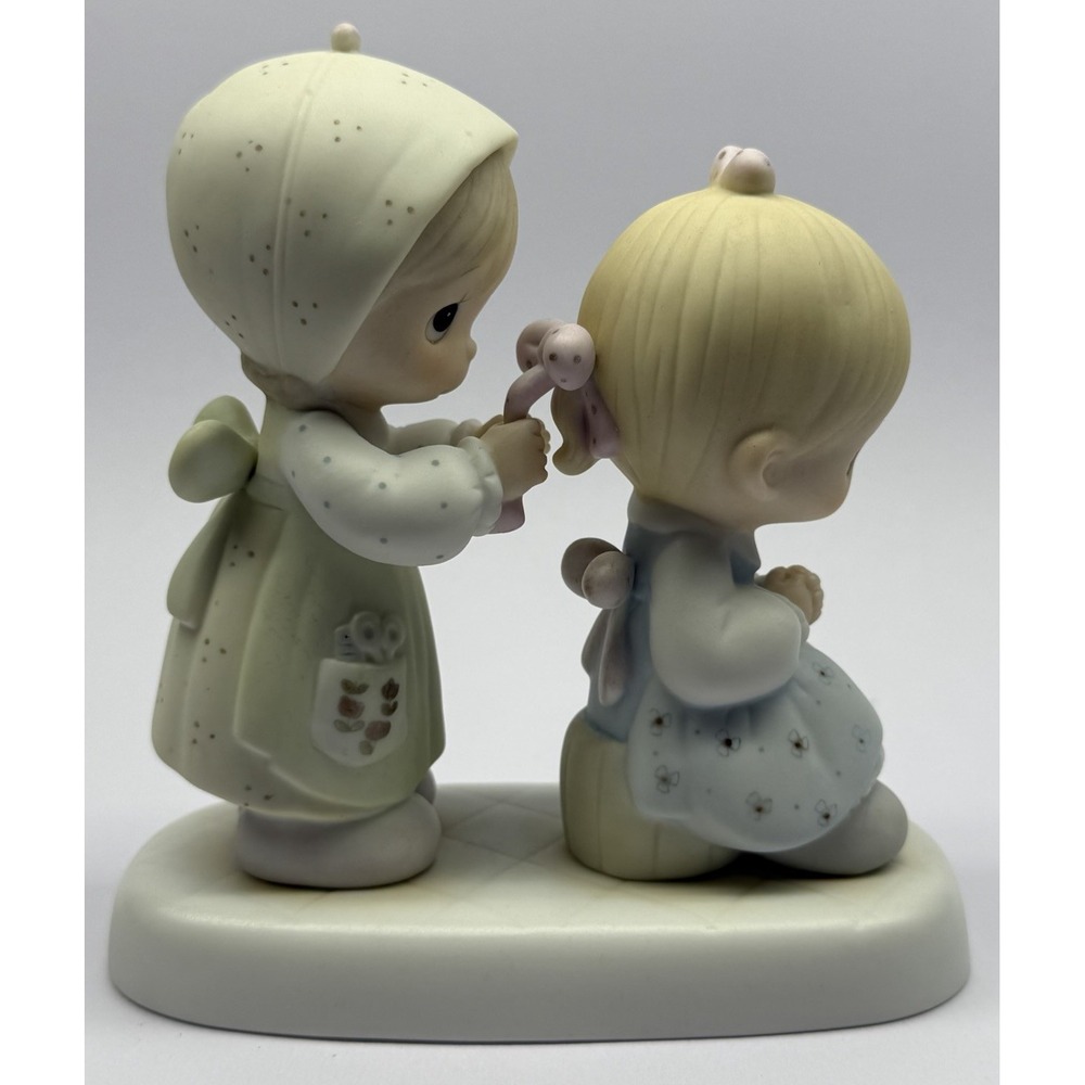 Precious Moments To a Very Special Sister Figurine Jonathan David